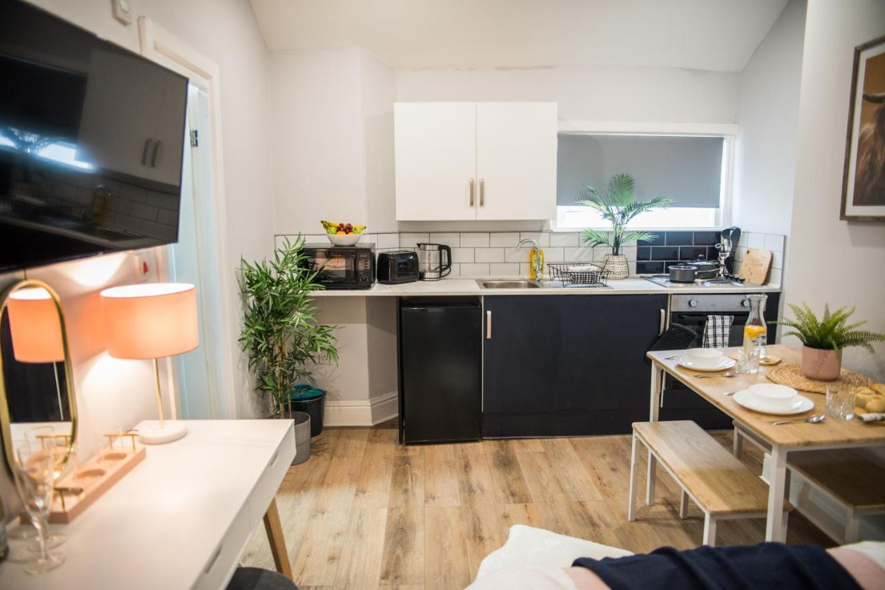 Abode - Pebbles Studio Apartment *